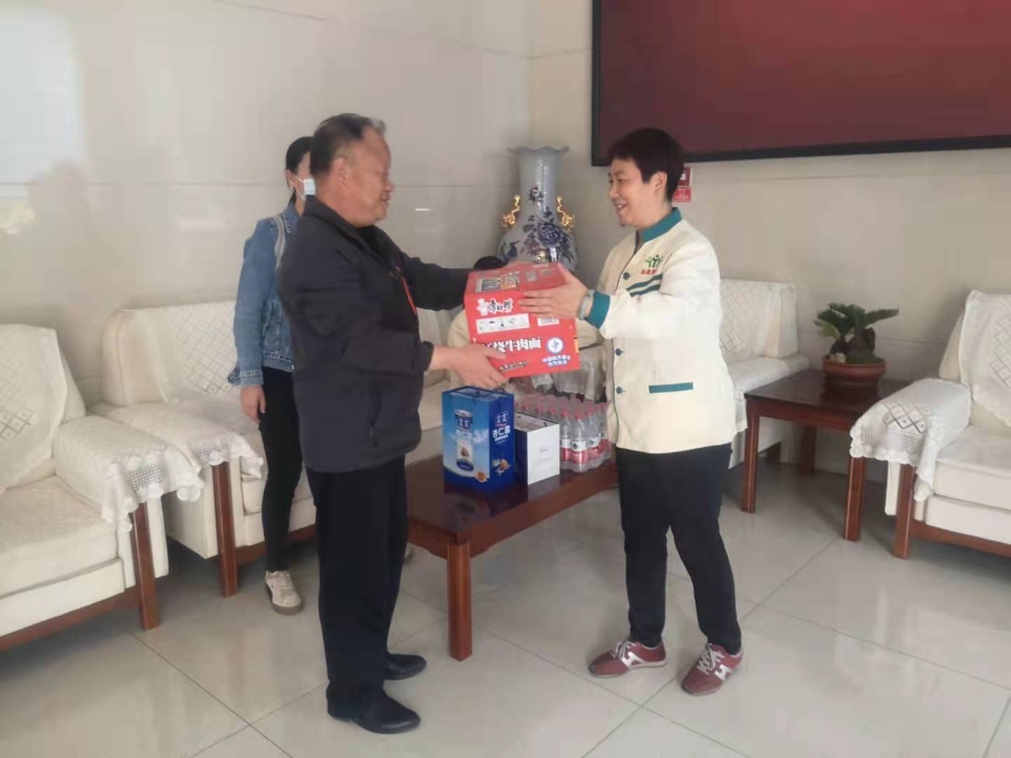 “關愛一線員工”五一勞動節(jié)慰問活動